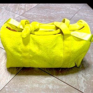 Stoney Clover
Duffel